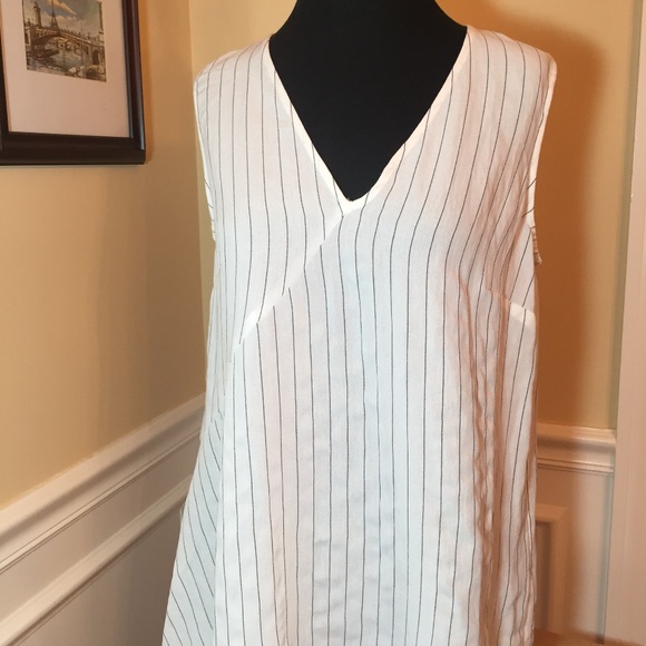Mossimo Supply Co. Tops - Mossimo Sleeveless Blouse